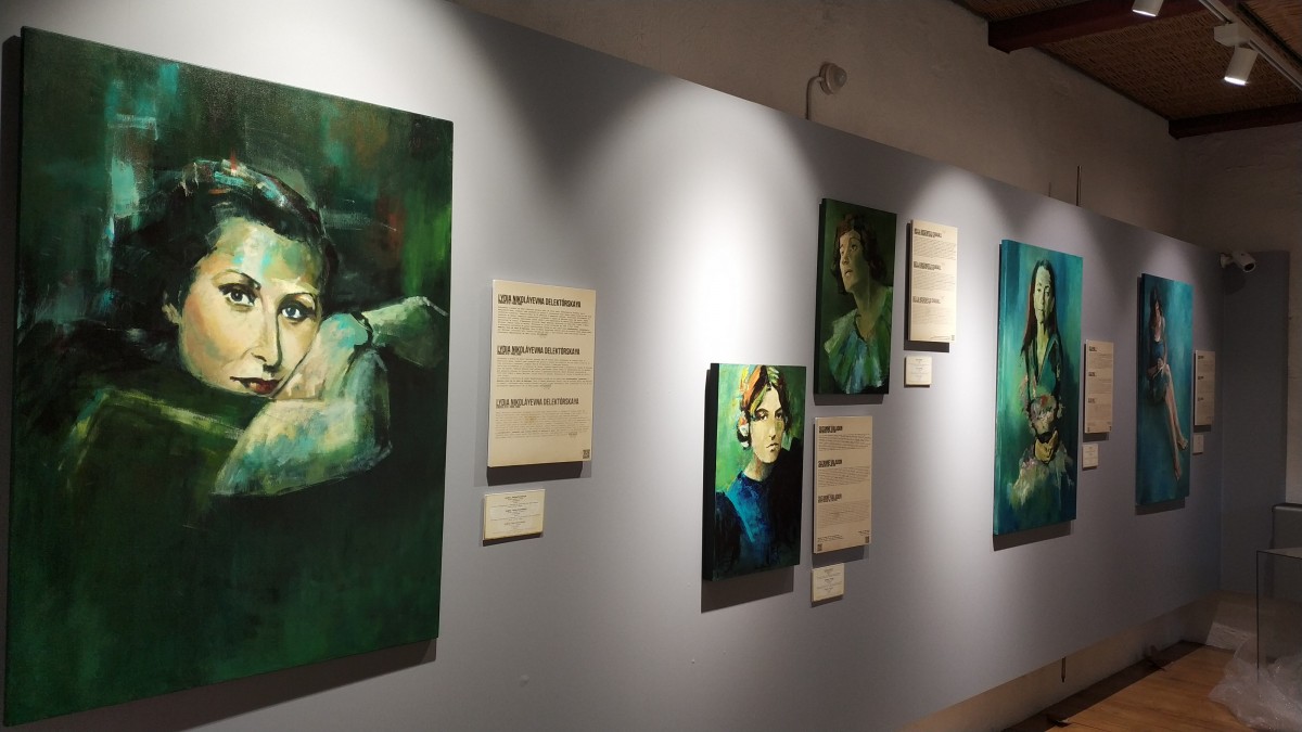 Exposición Tras a pegada das musas"